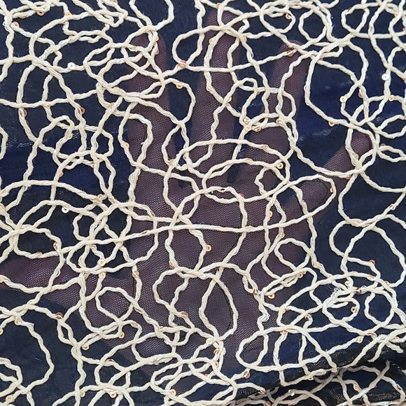 Gown - Picture 7 of 9